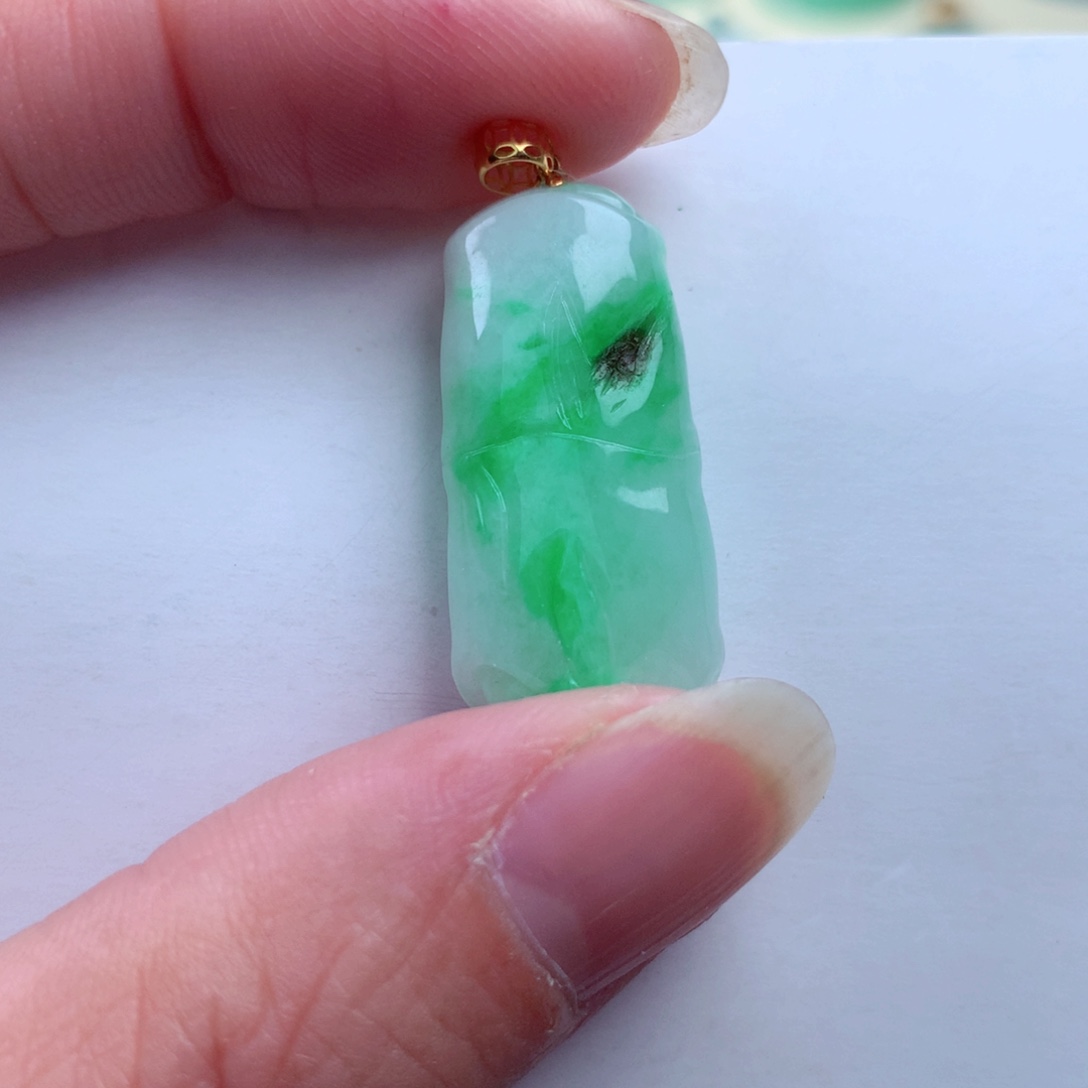 翡翠吊坠(不含链)18K金镶嵌