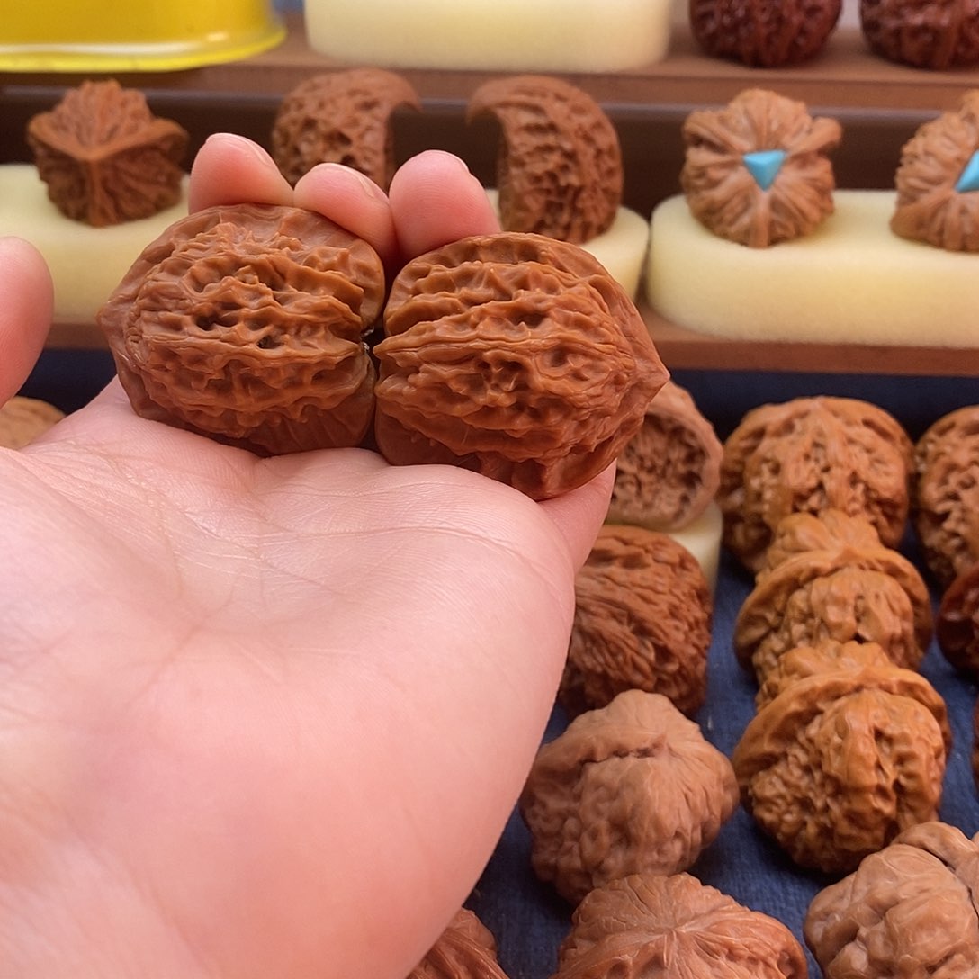 盘山公子帽文玩核桃打底