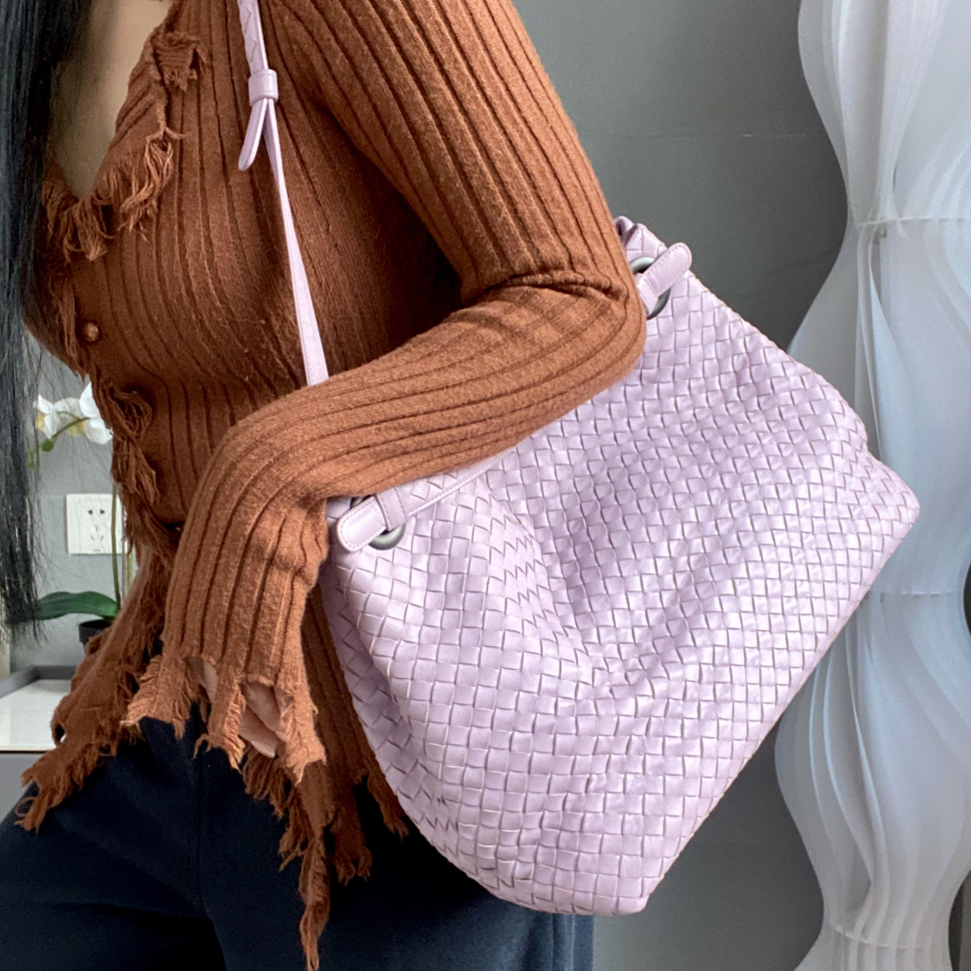 95新 BOTTEGA VENETA/葆蝶家 可 锦葵紫编织双桥单肩包00 1142