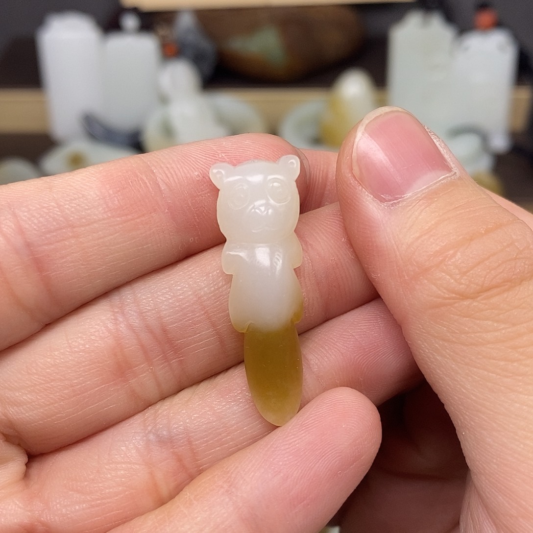 和田玉未镶嵌颈饰18