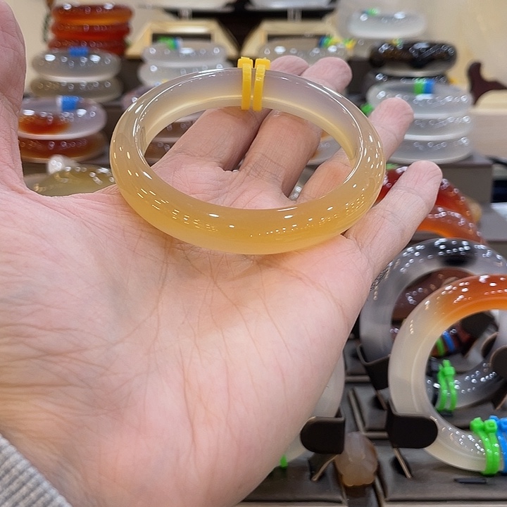 玛瑙/玉髓未镶嵌手镯9