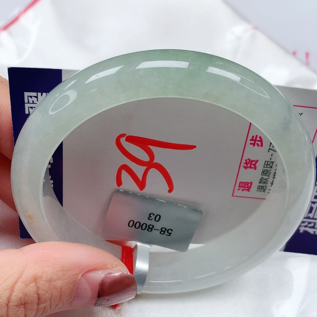 翡翠手镯未镶嵌58圈 缅甸天然翡翠A货