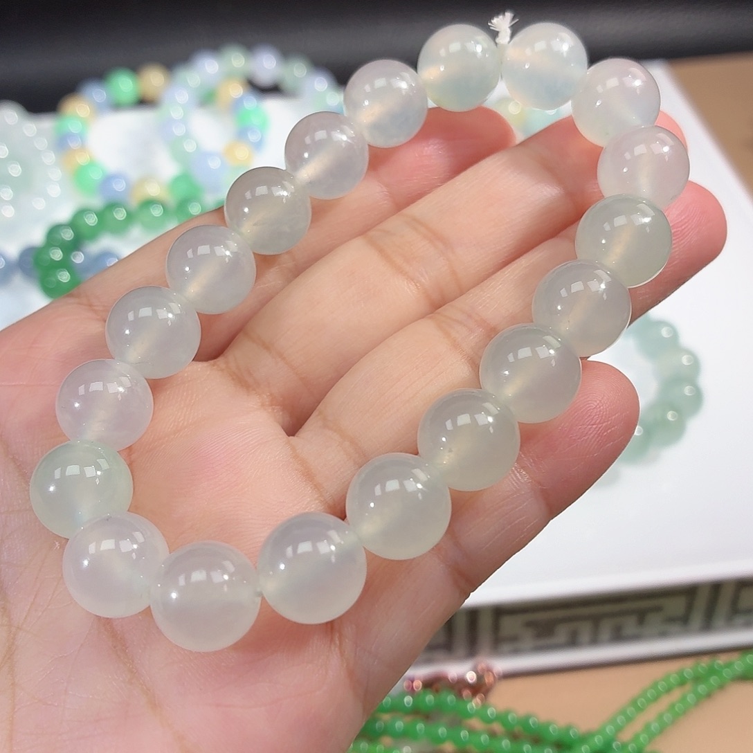 翡翠未镶嵌手链卡10.7