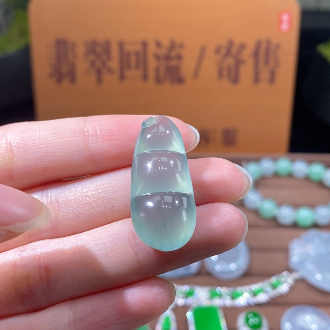 颈饰未镶嵌翡翠豆子