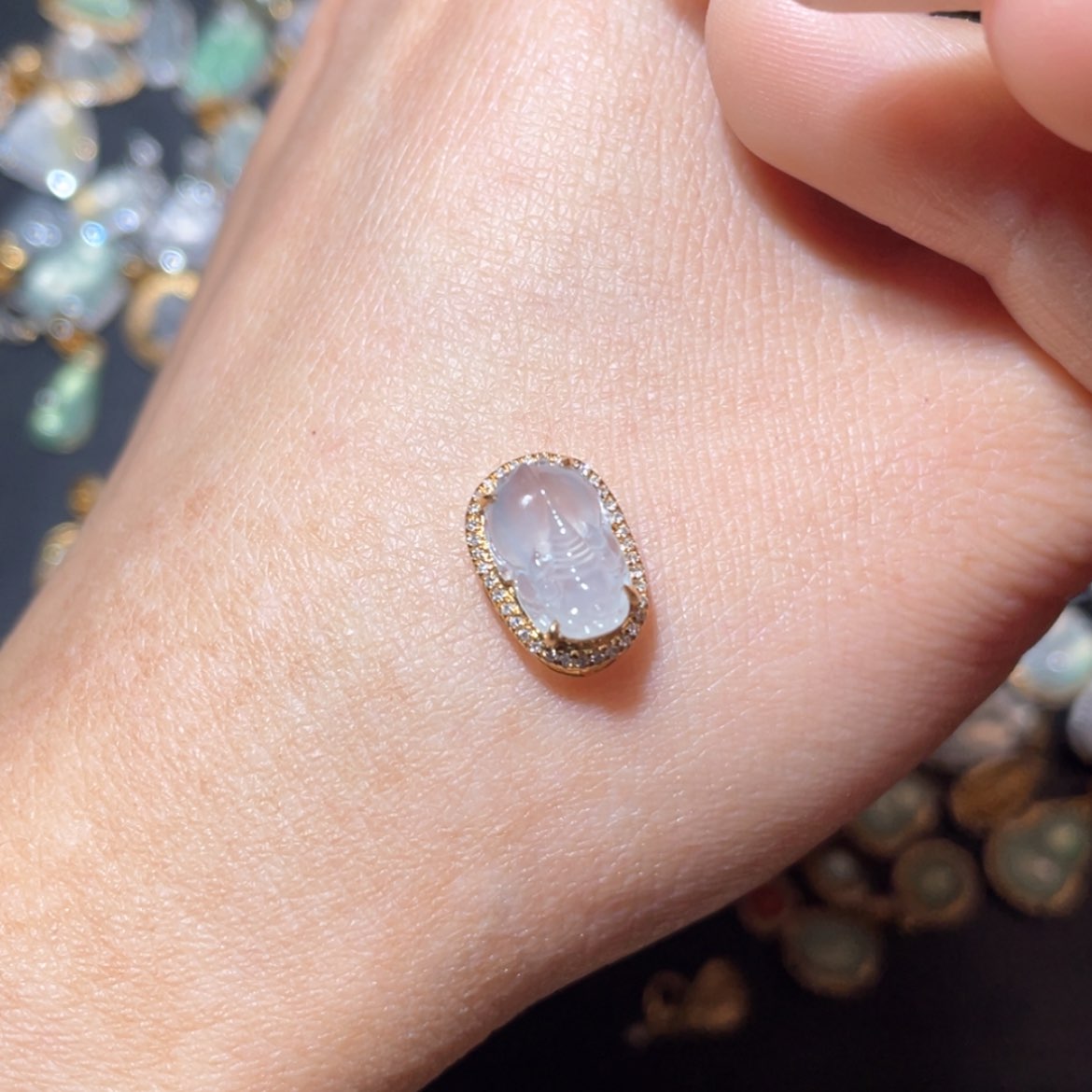 【闪购商品】翡翠吊坠(不含链)18K金镶嵌用****1