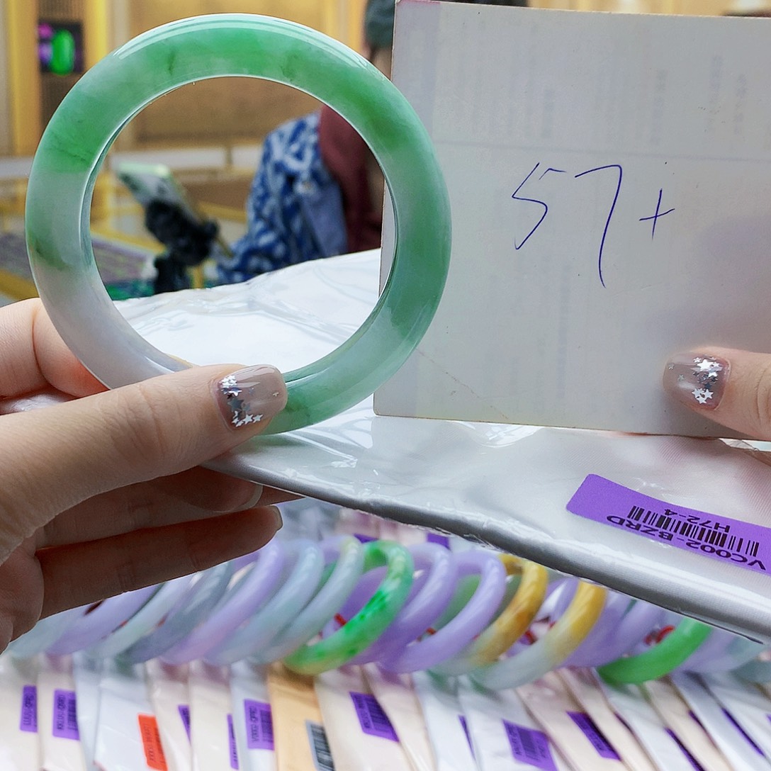 翡翠未镶嵌手镯hhj