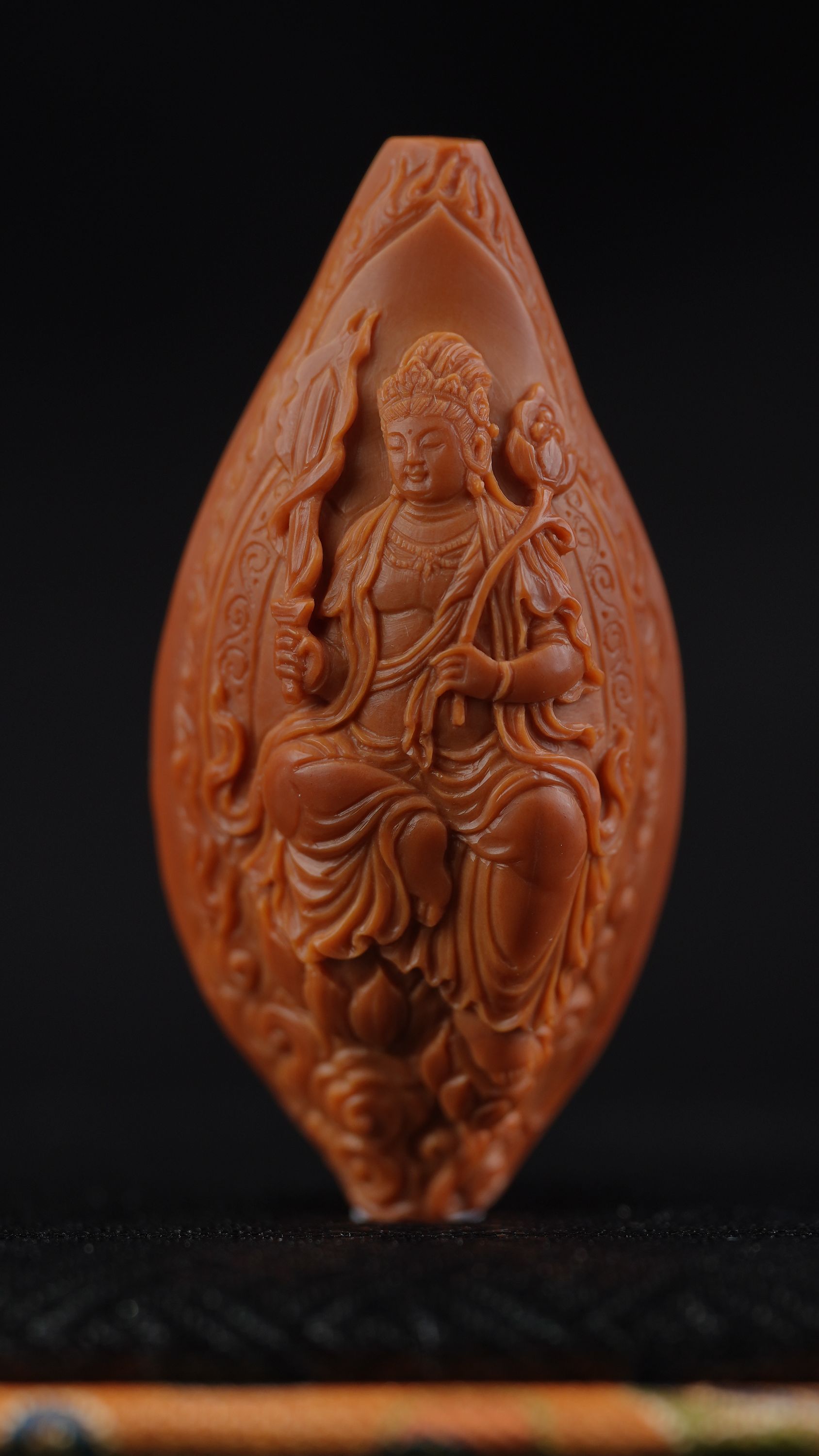 建明堂核雕【ZJM】【生肖牛守护神】2.2*4.8私人订制单颗核雕作品