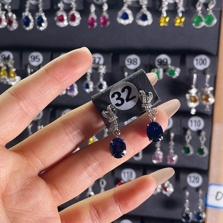 耳饰蓝宝石银S925镶嵌32