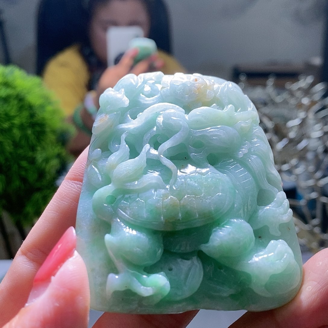 【闪购商品】翡翠未镶嵌颈饰龙龟