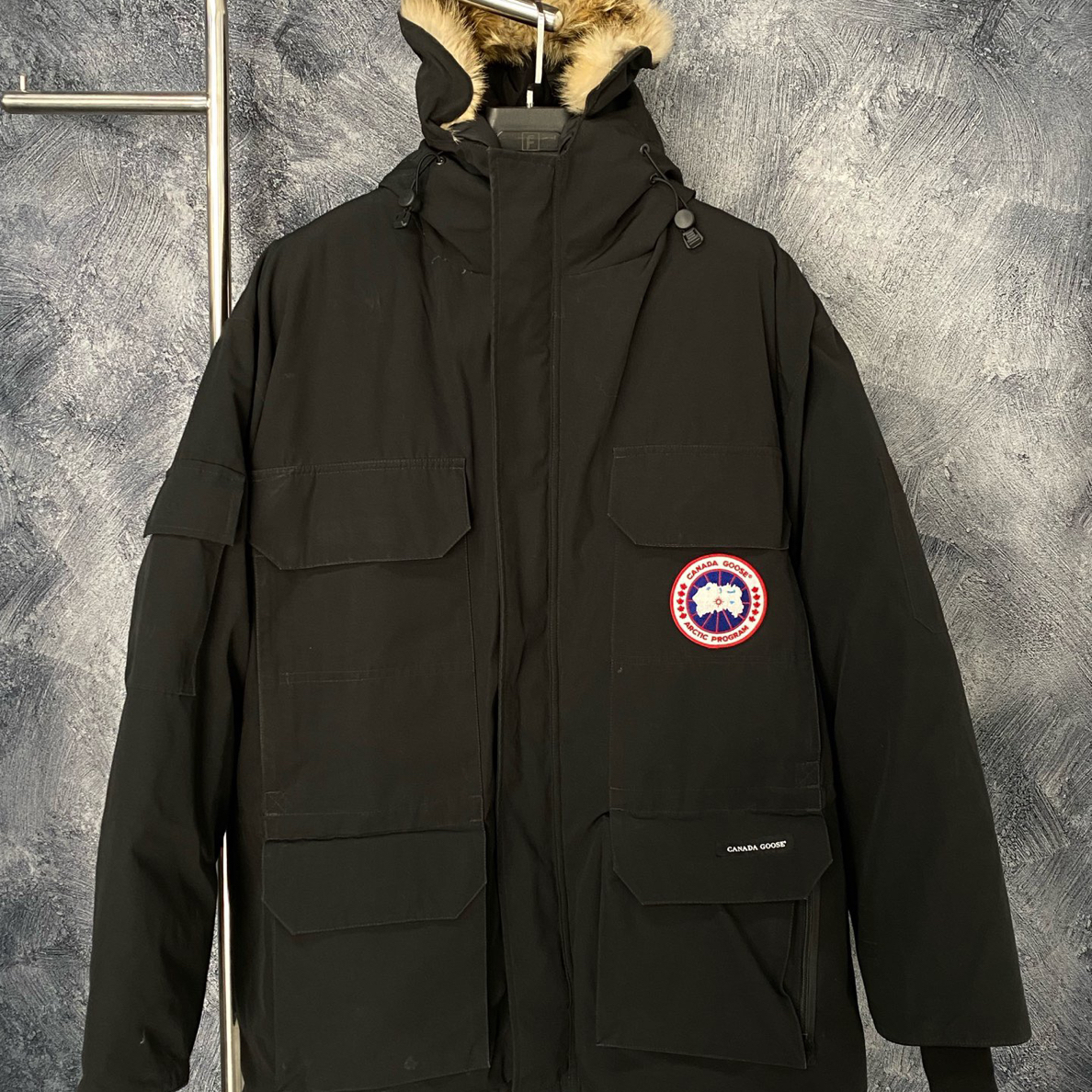 未使用 CANADA GOOSE 远征羽绒服/黑色/XXL码/15563