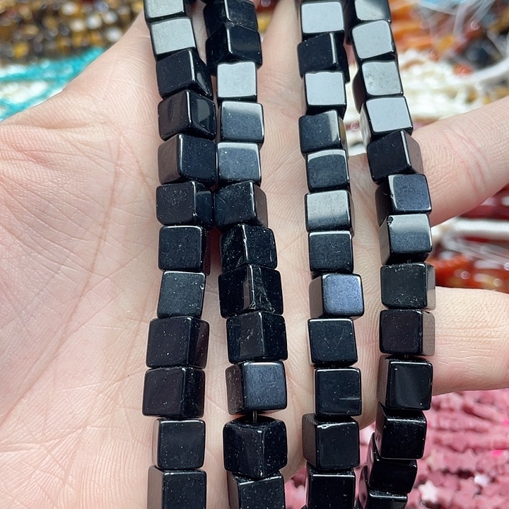 玛瑙/玉髓珠宝半成品未镶嵌一条8mm黑玛瑙方糖