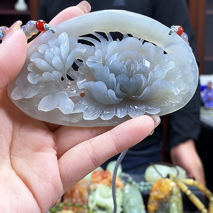 蛇纹石玉吊坠未镶嵌