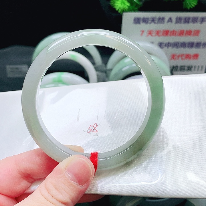 翡翠未镶嵌手镯57