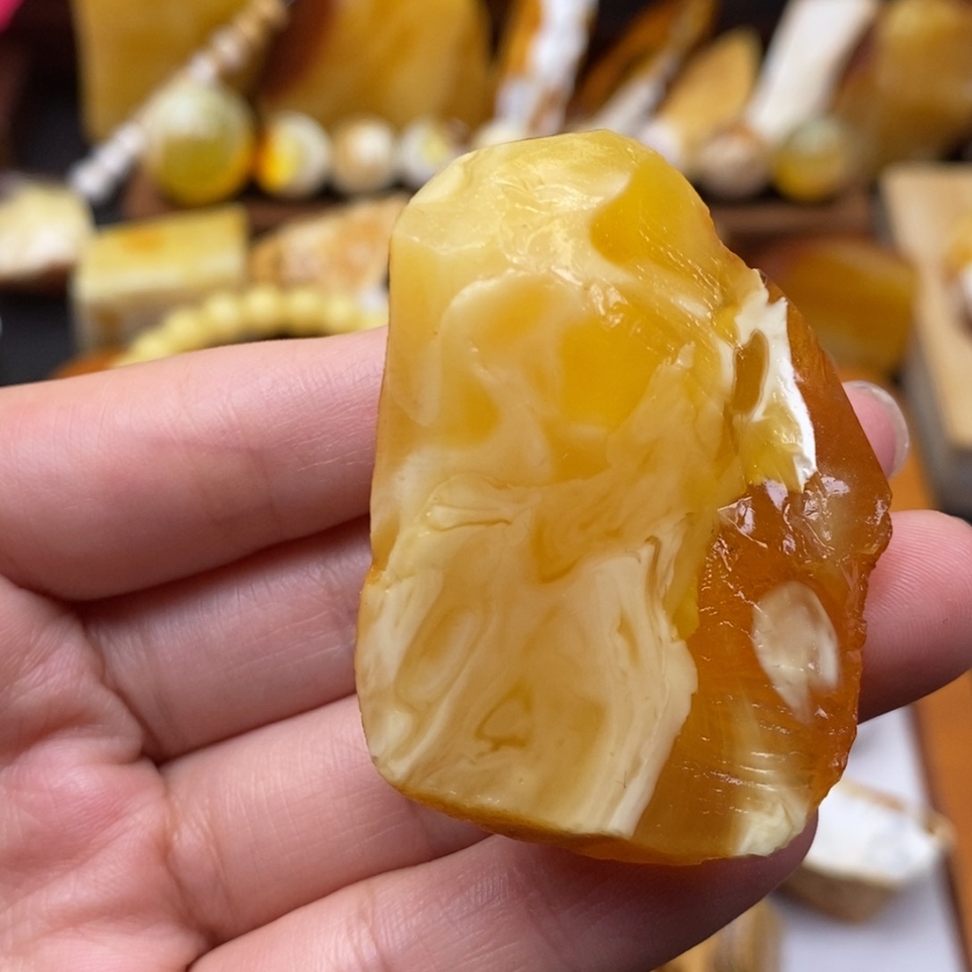 定制琥珀未镶嵌蜜蜡