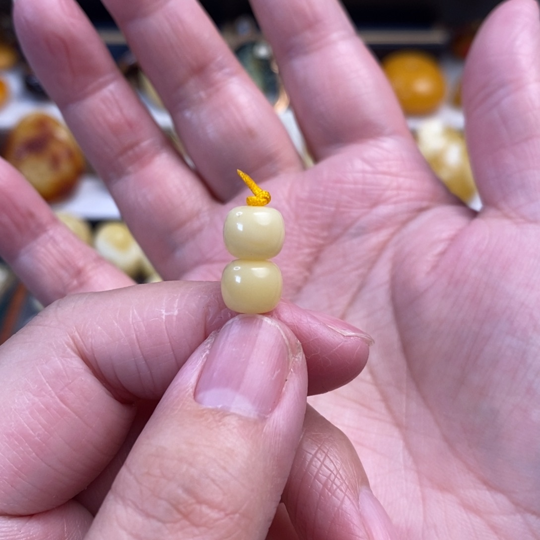 未镶嵌琥珀裸石黄白花老型对珠8×7