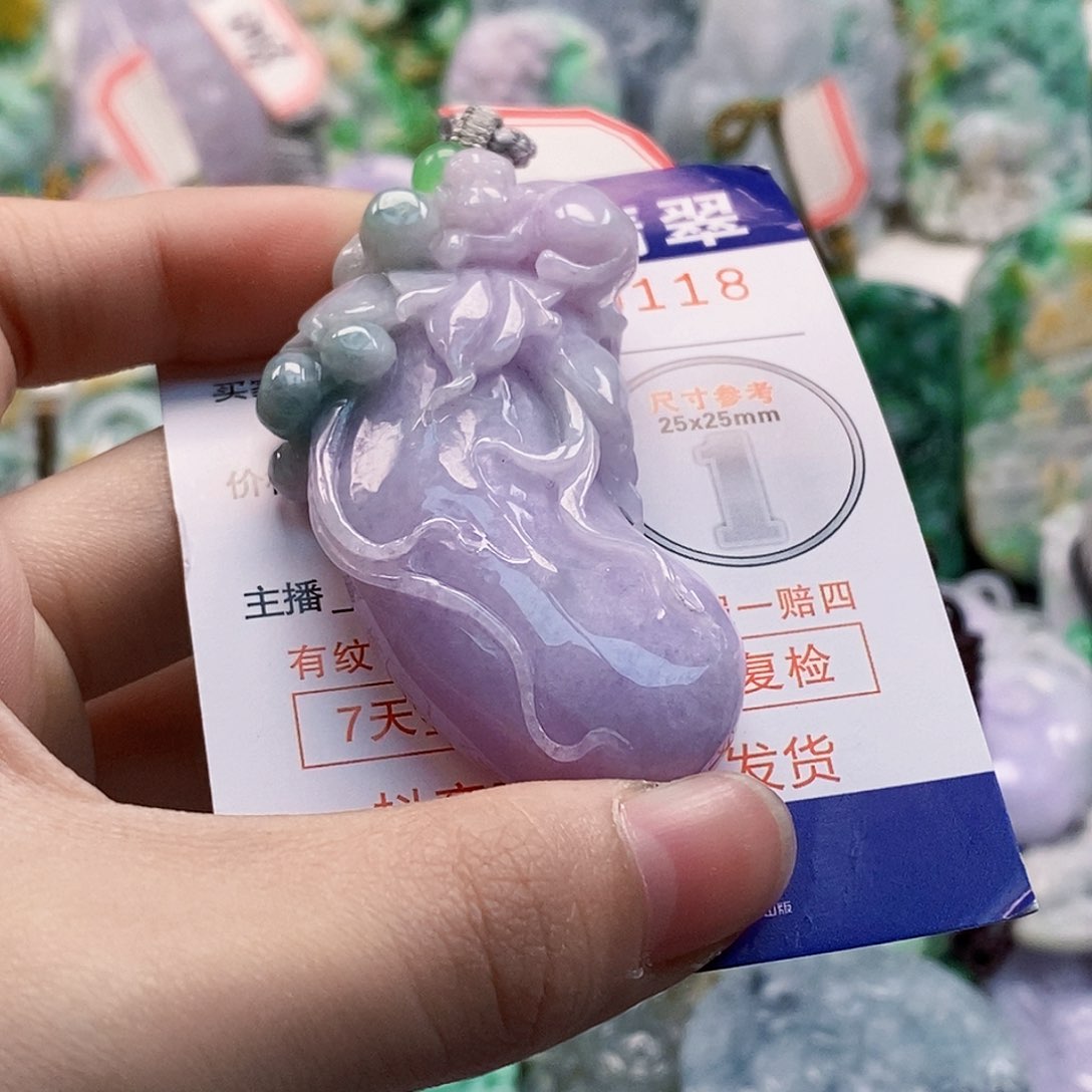 吊坠(不含链)未镶嵌翡翠