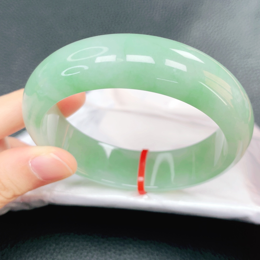 翡翠未镶嵌手镯57圈口