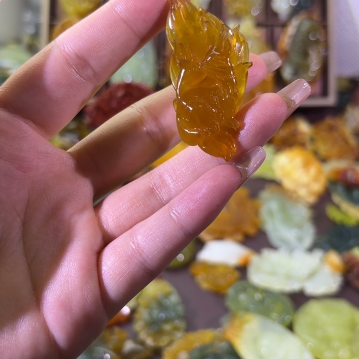 未镶嵌蛇纹石玉颈饰