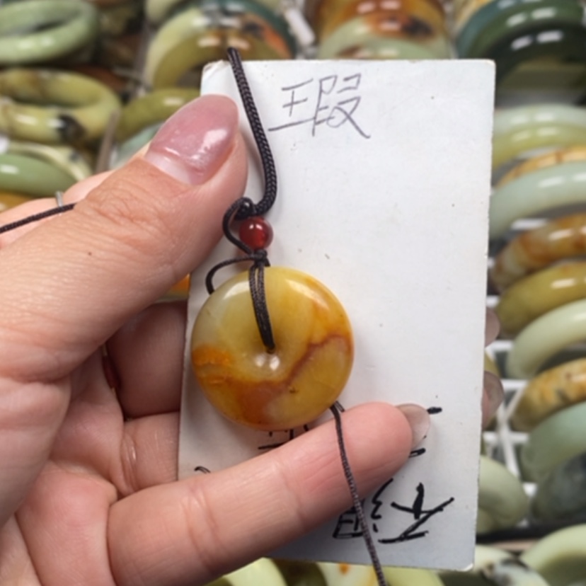 【闪购商品】蛇纹石玉手镯未镶嵌