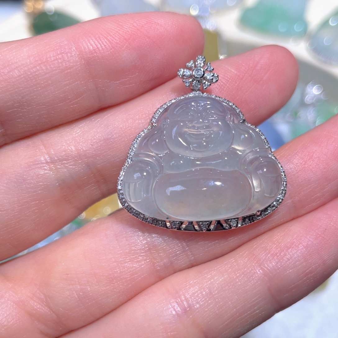 翡翠颈饰18K金镶嵌翡翠