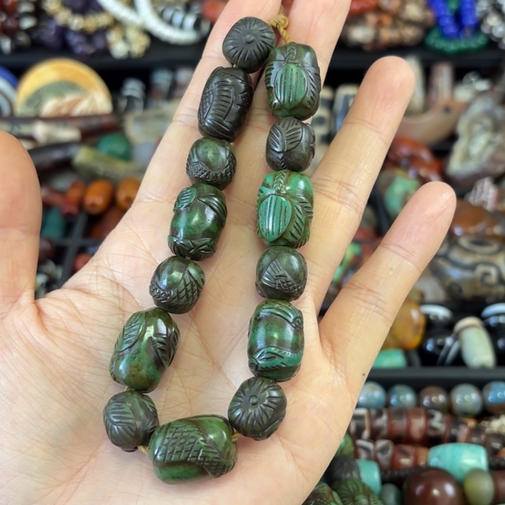 倔***卜玛瑙/玉髓未镶嵌颈饰