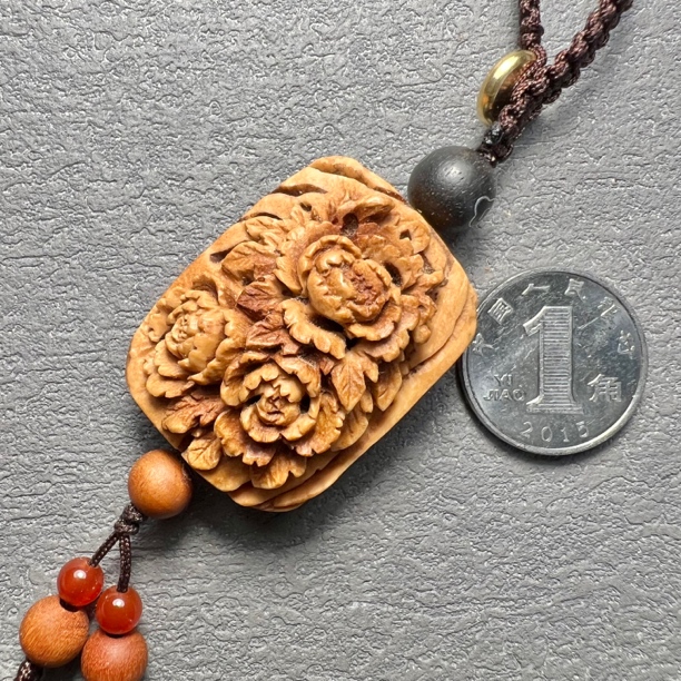 匠人吴【花开富贵】编号20250074一物一图牡丹花野生桃核纯手工雕刻