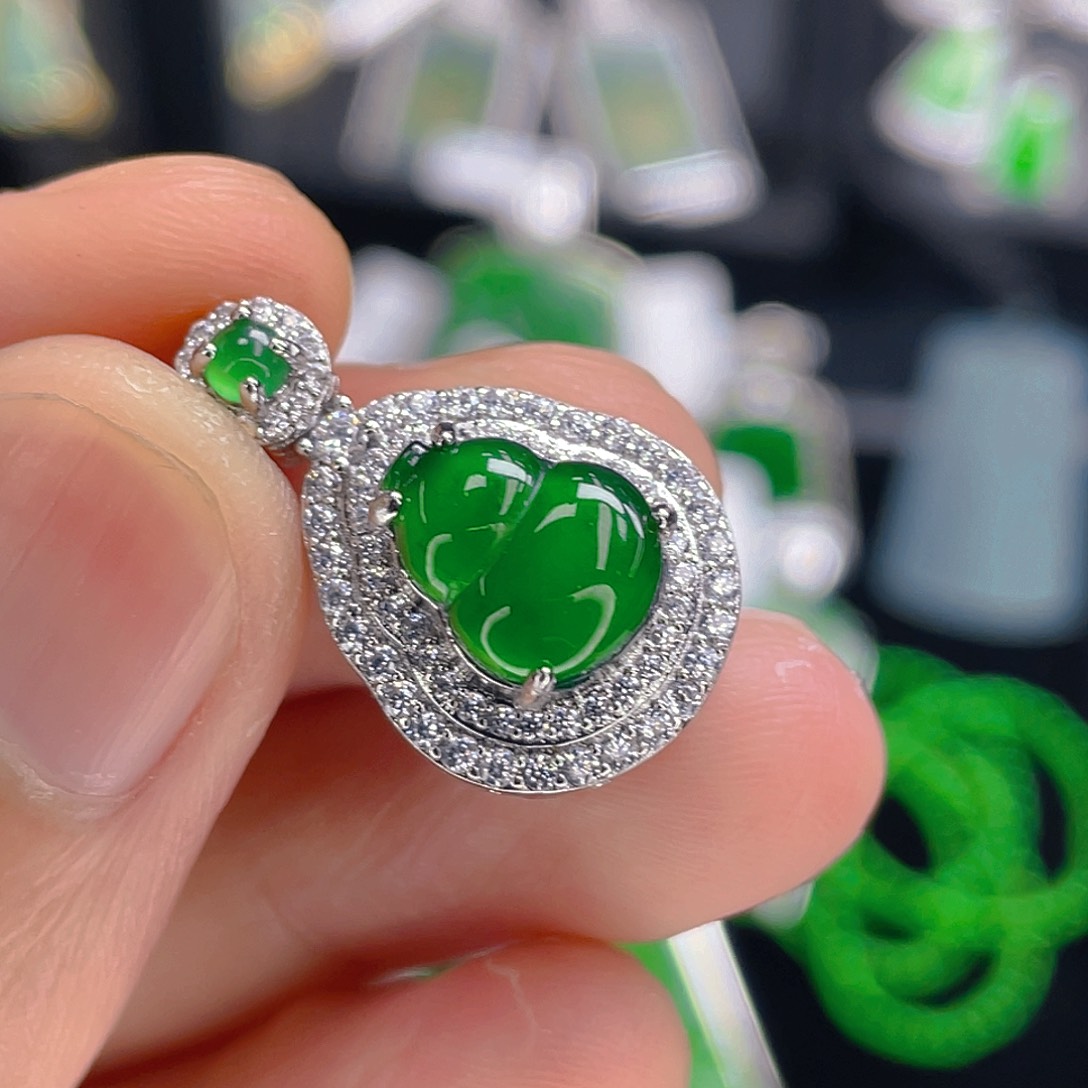 翡翠吊坠(不含链)未镶嵌