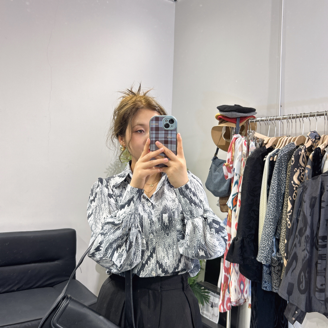 KDY·港风艾特莱斯花纹长袖衬衫文艺休闲气质百搭