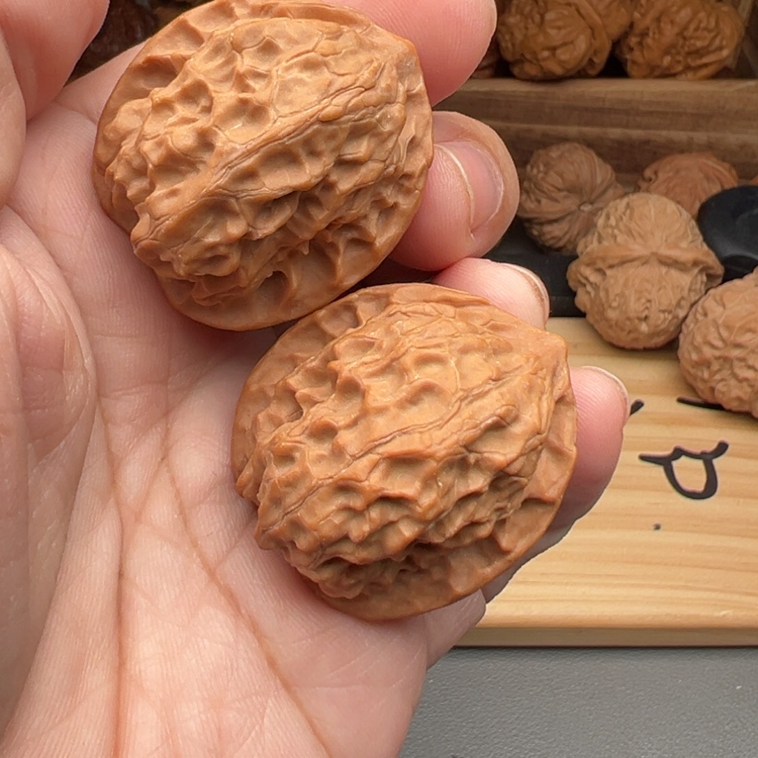 文玩核桃把件玲珑