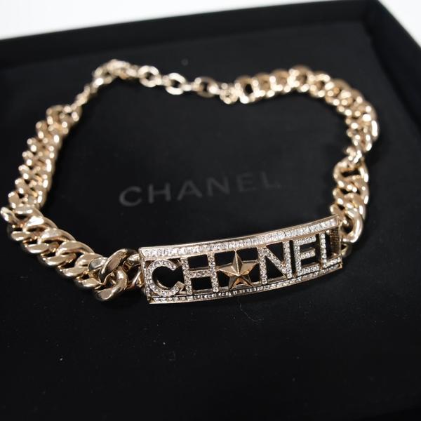 Chanel 闪钻字母颈链项链