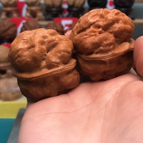 文玩核桃把件云南铁核桃