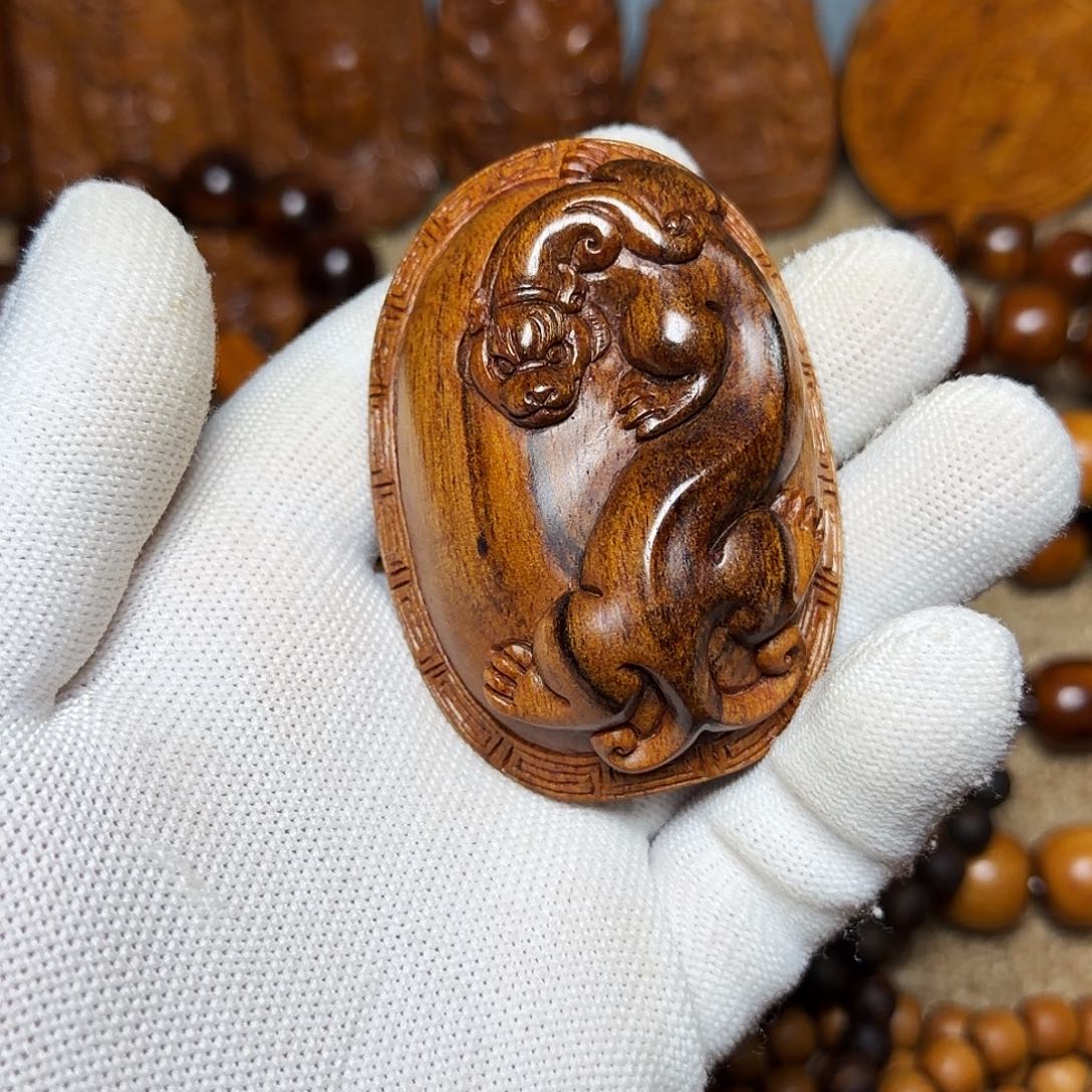 贡木把件贡木把件