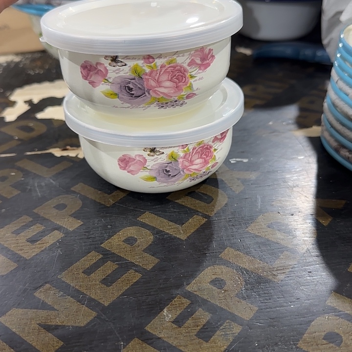 搪瓷10公分玫瑰花珐琅搪瓷小碗发2个 带盖子