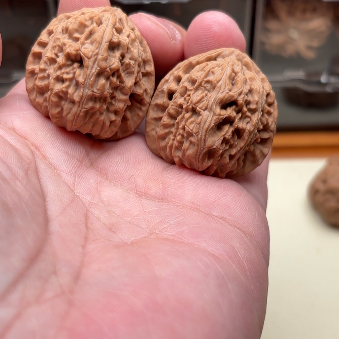 把件文玩核桃三角白