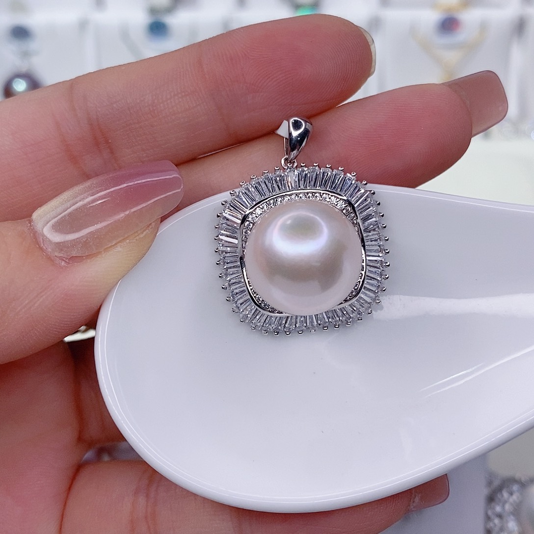 朱***润银S925镶嵌淡水珍珠吊坠(赠链)