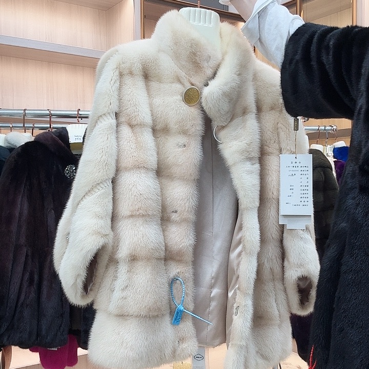 中长立领白色0565