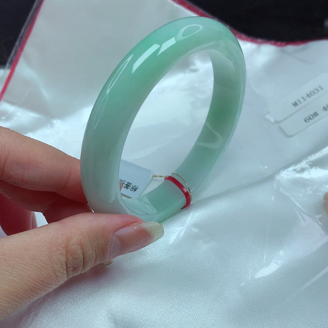 翡翠手镯未镶嵌60圈031