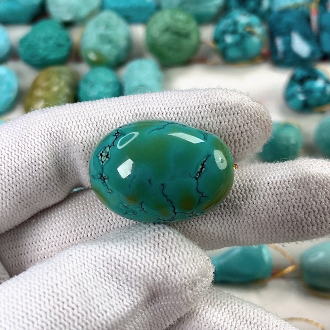 绿松石未镶嵌挂件