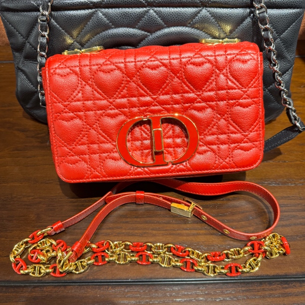 99新 DIOR/迪奥 林纳奢品丨Caro小号红色珐琅扣爱心限定单肩包
