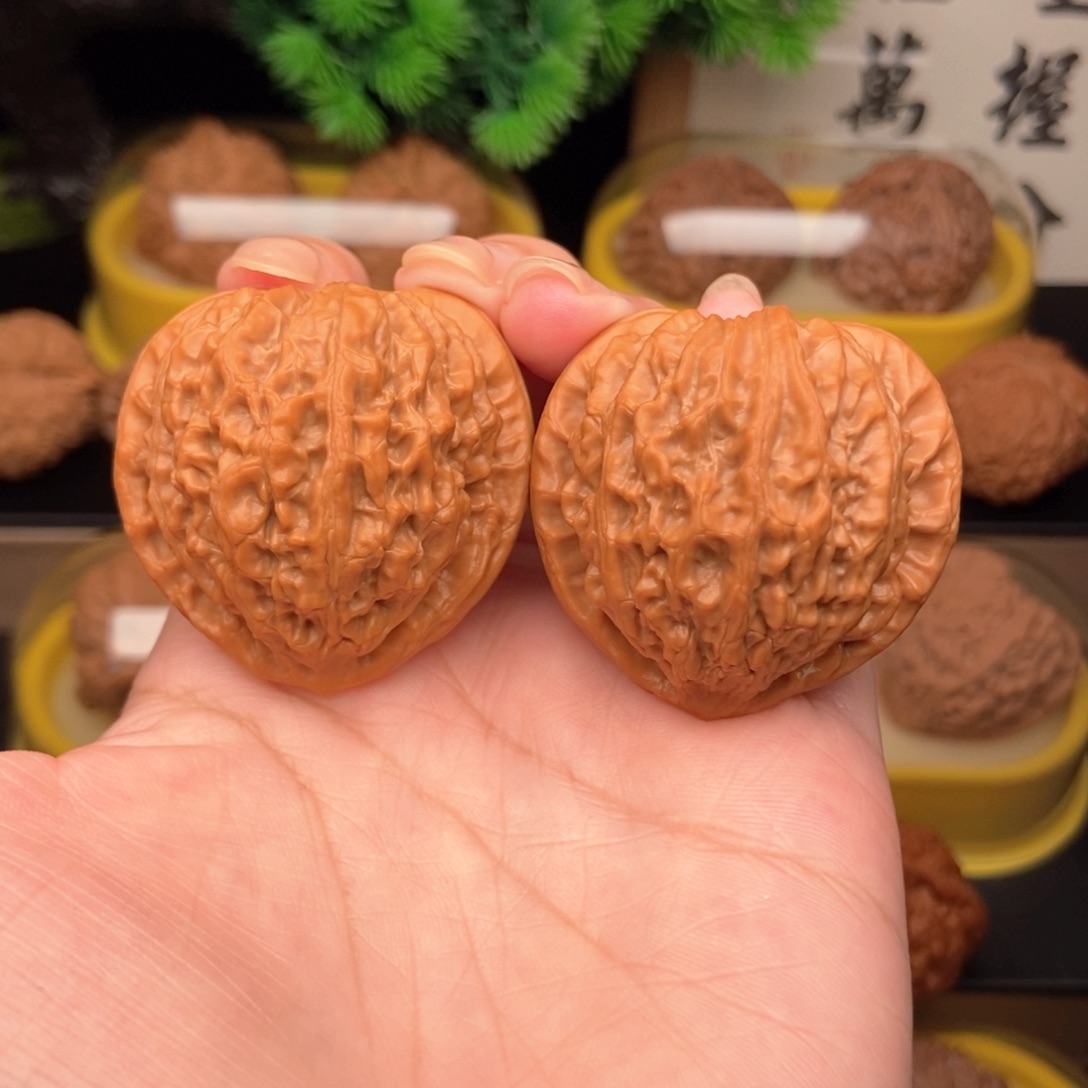 吊坠文玩核桃40金牛