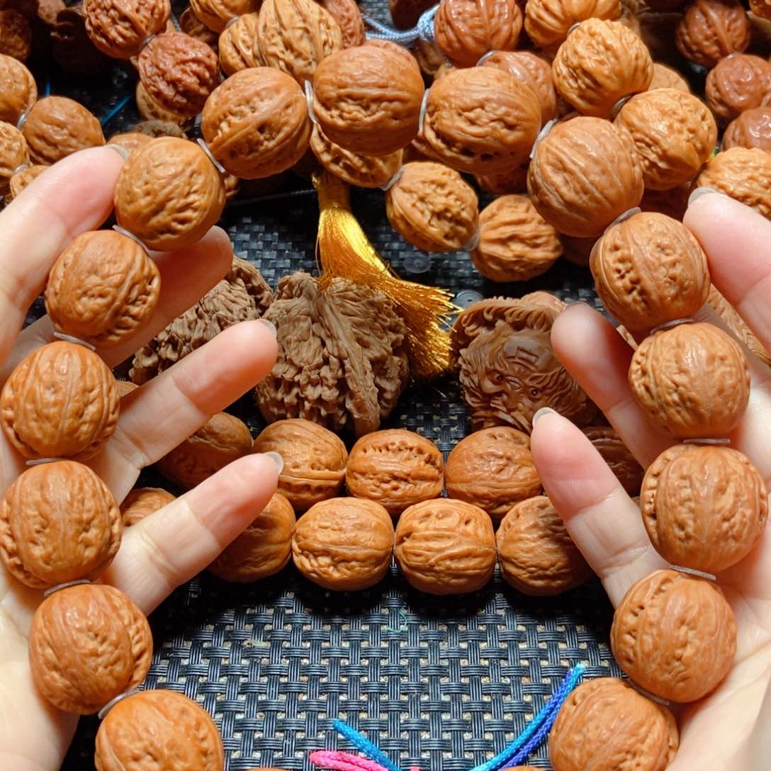 文玩核桃手串光头