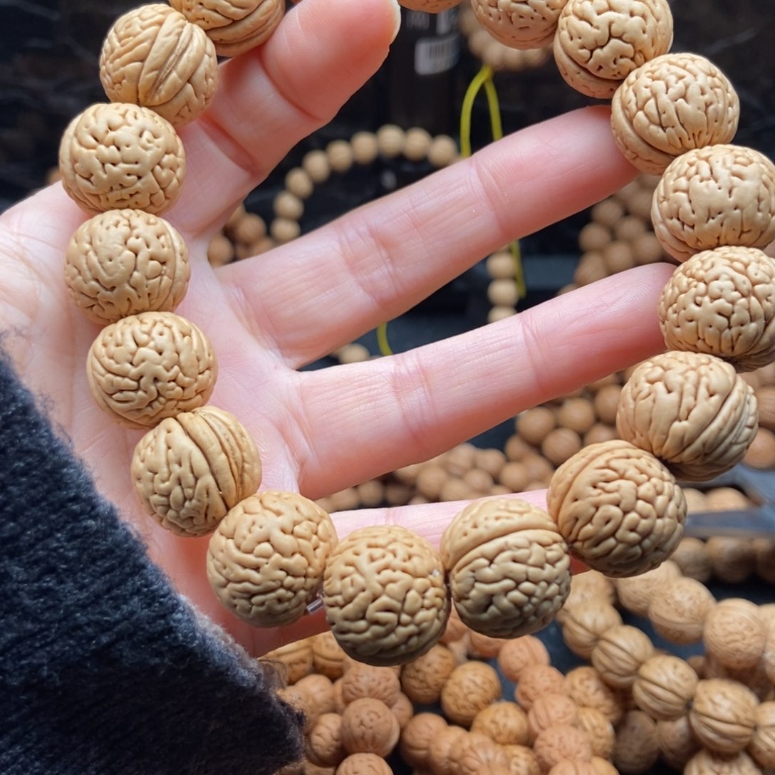 人***丶桃核手串盘锦肌肉纹17尺原皮全品