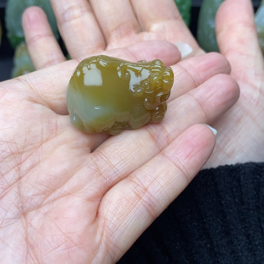 和田玉颈饰未镶嵌感**你