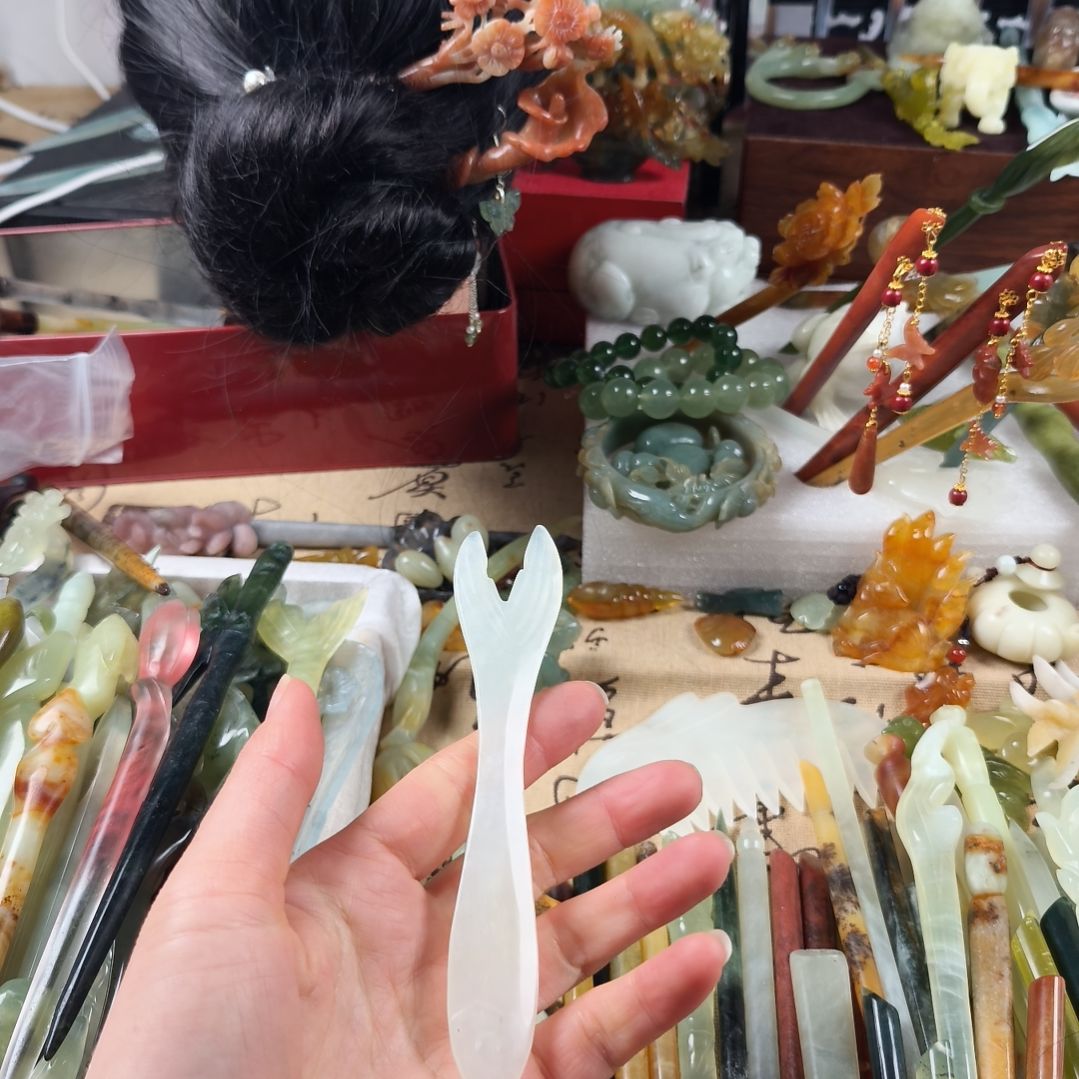 蛇纹石玉发饰合金