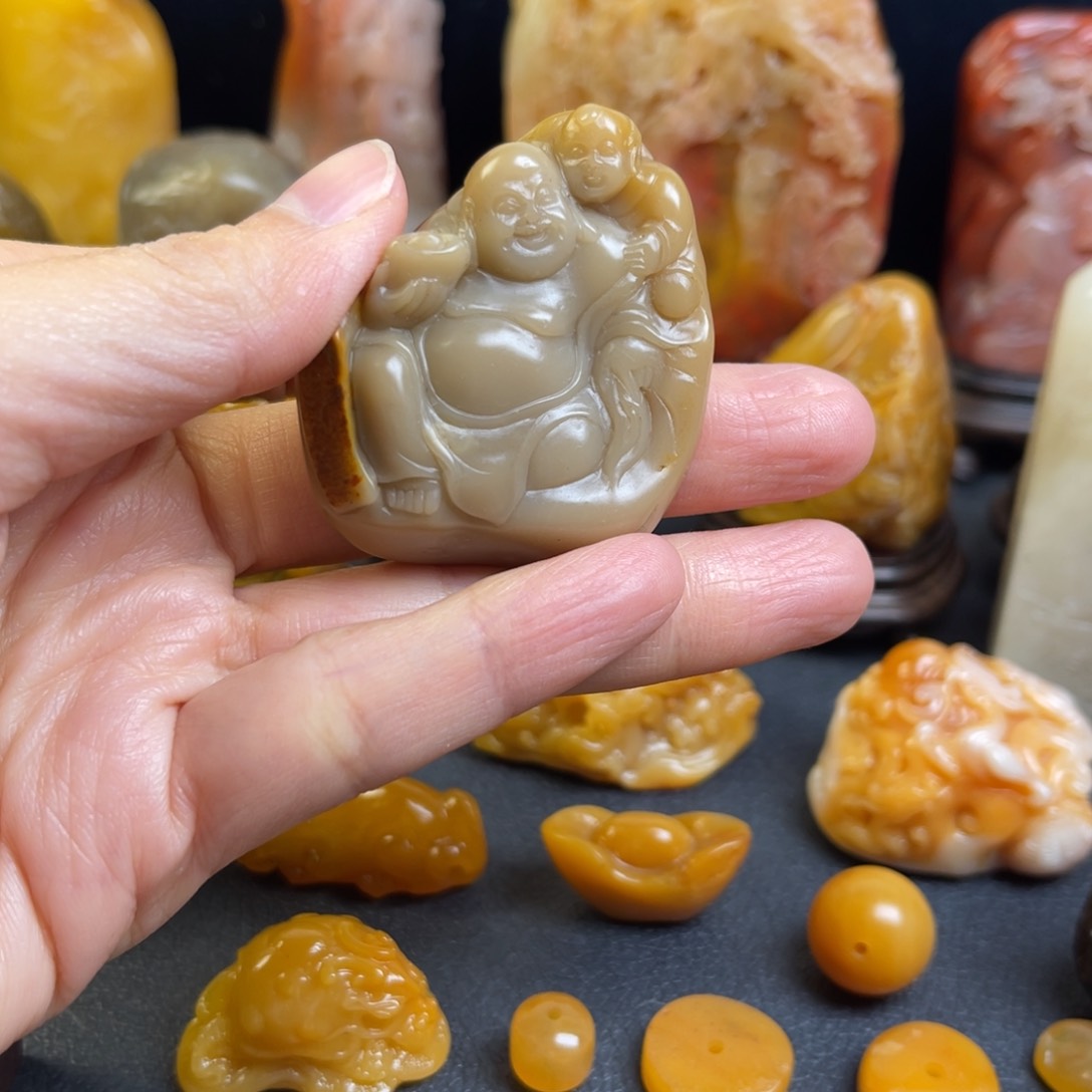 【闪购商品】田黄石4****e11111111111111