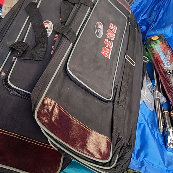 瑕疵款3层80的包拉头坏了