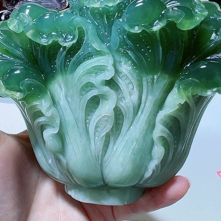 菩***提蛇纹石玉未镶嵌摆件