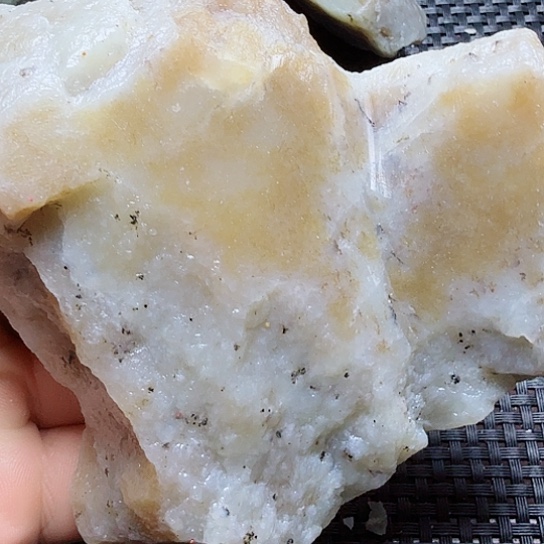 和田玉（糖玉）未镶嵌珠宝半成品