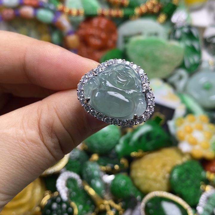 翡翠未镶嵌吊坠(赠链)