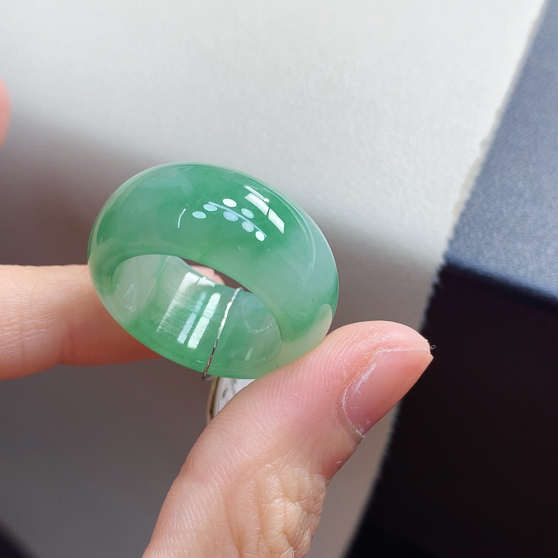 翡翠戒指未镶嵌20号